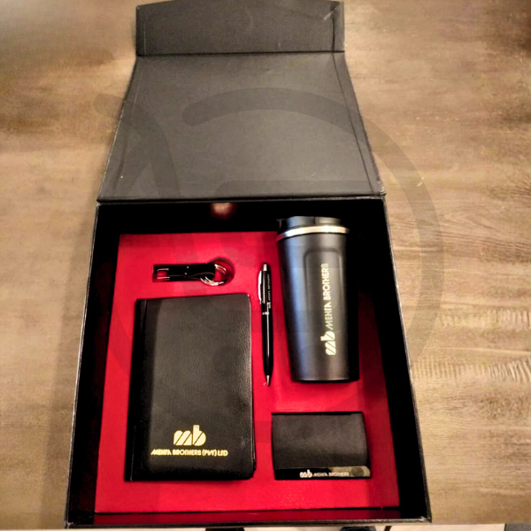Elevate Gift Box – Luxury Corporate Gift Set for New Year 2026 by Shop Carlo